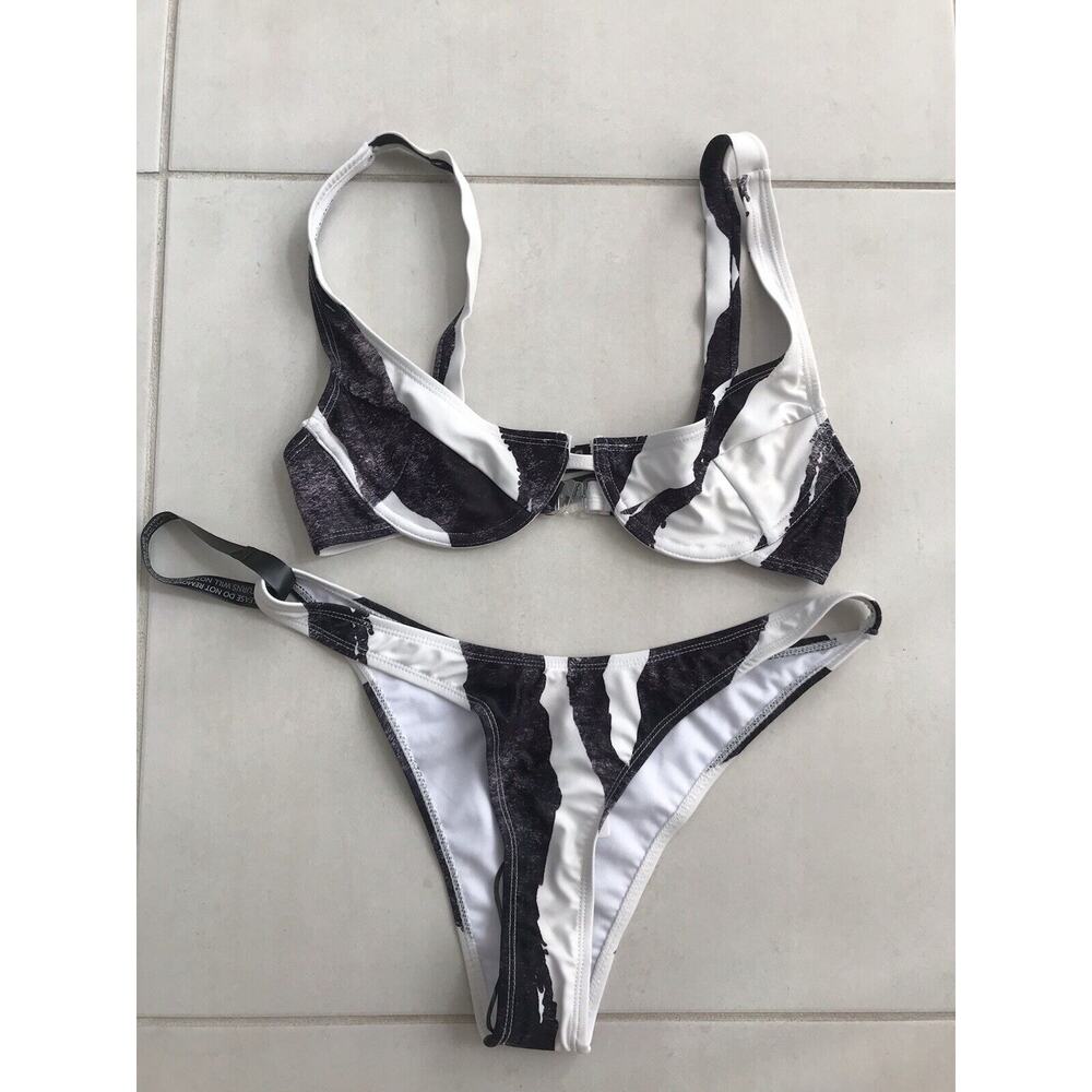 Boohoo Swim Striped Underwire High Waist Bikini Set Sz 4/6 Swimsuit